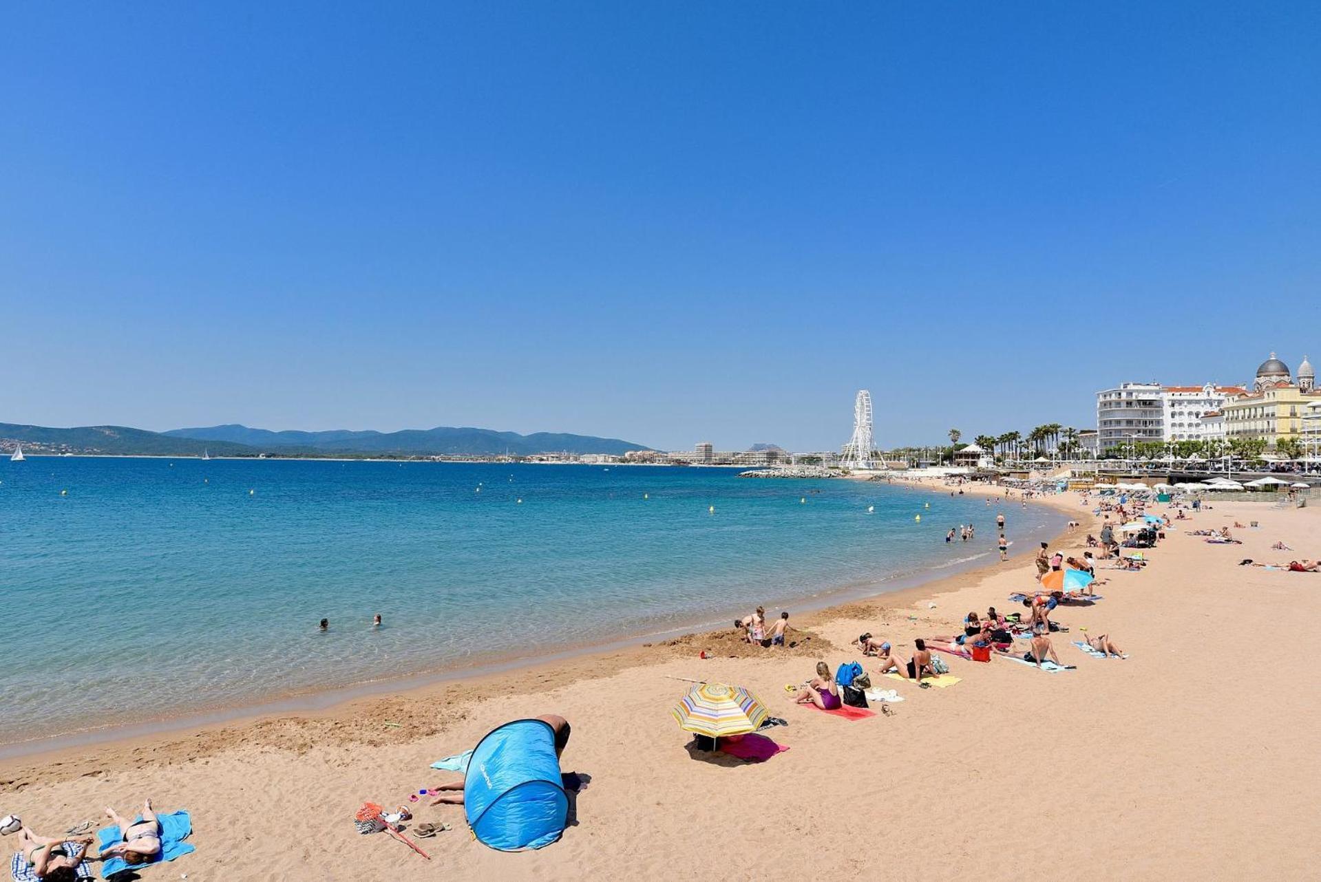 Appartement Face Mer Et Port Santa Lucia Climatise Et Wifi Saint-Raphaël エクステリア 写真
